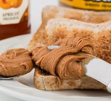 5 Makanan Sehat yang Wajib Dikonsumsi Wanita