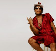 Kebakaran, Bruno Mars Dilarikan Dari Atas Panggung