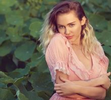Miley Cyrus Hapus Semua Postingan Instagramnya