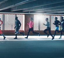 Manfaat dan Bahaya Dengar Musik Saat Lari