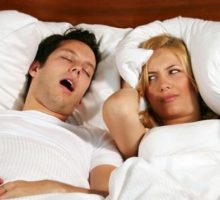 Atasi Gangguan Mendengkur Saat Tidur dengan 5 Cara Ini