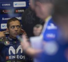 Valentino Rossi Pasrah Motornya Kalah Ngacir Sama Motornya Jorge Lorenzo