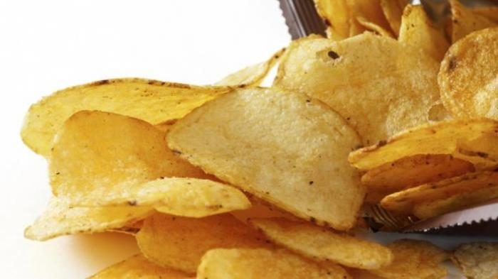 Penjelasan Ilmiah Seseorang yang Suka Makan Keripik Kentang, Ternyata Bisa Kendalikan Hormon Bahagia