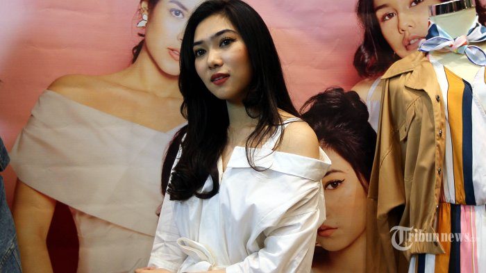 Gaya Busana Isyana Sarasvati Tergantung Suasana Hati, Bisa Tomboy Juga Kadang Feminin