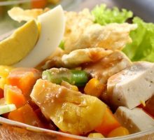 Selada Saus Kacang, Sarapan Lezat, Pas untuk yang Lagi Diet