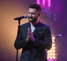 Konser di Indonesia, Calum Scott Diganjar Sertifikasi Platinum