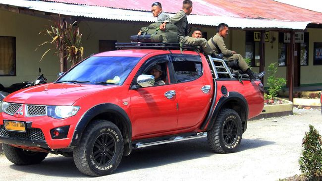 Pakai Helikopter, Aparat Evakuasi Korban Pembunuhan di Papua