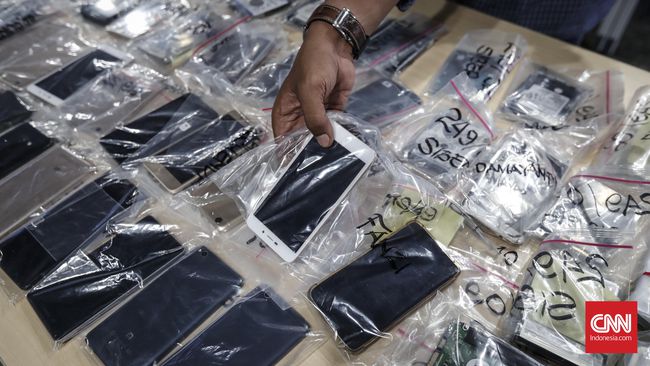 Ayo Blokir Ponsel BM!